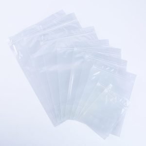 clear plastic stand up pouches